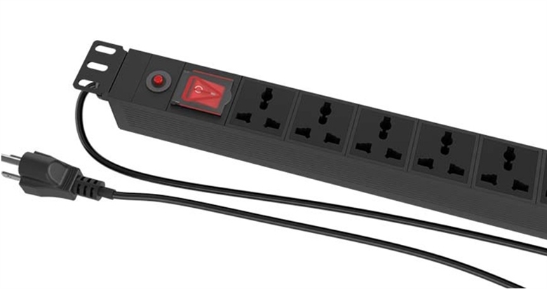 NPD-21U8U15A Regleta Eléctrica Universales para Rack de 1U y 8 Salidas-Vista Frontal