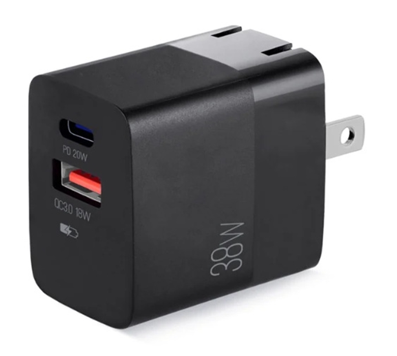 ARG-AC-0122BK-Black-Wall Charger-VOLTA P4 Pro PD 38W-Right Perspective View