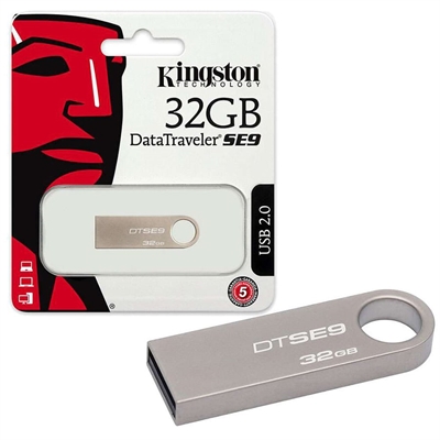 Kingston DataTraveler SE9 32GB Silver Package