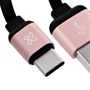 Klip Xtreme KAC-110 Oro Rosa Cable Retráctil USB Tipo C a USB Tipo A Vista Cercana de Conector USB Tipo C