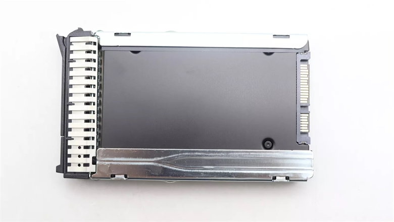 Lenovo ThinkSystem 4XB7A87526 SSD back view