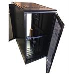 Newlink  - Gabinete de Piso con Puertas Ventiladas, Altura 1.19m, Capacidad 24U, Profundidad Total 1.07m con 2 Abanicos y Regleta de 6 Salidas Integrada, Capacidad de Carga 798kg