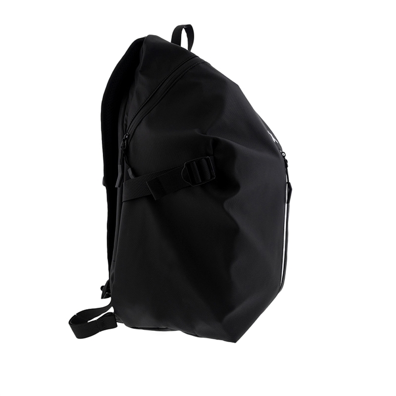 Xtech-Motorcycle Helmet Backpack 15 6 900D polyester All black Capacity up to 35L XTB-520 Right View 2