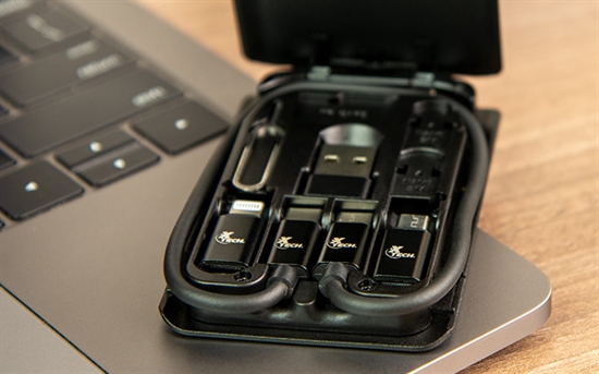 Xtech XTC-570 USB Cable Kit and Storage Box Close Up View