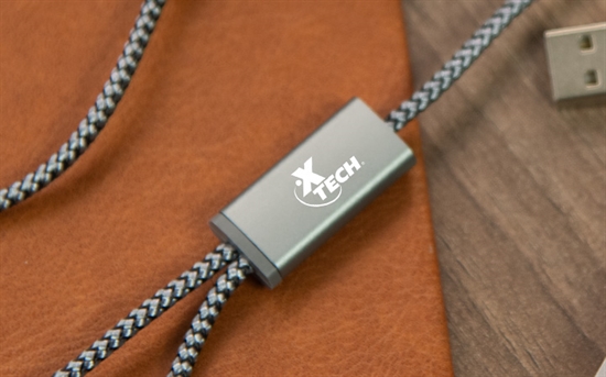 Xtech XTC-560 USB Type-A and Type-C Male to Micro USB and USB Type-C Male Cable Close Up View