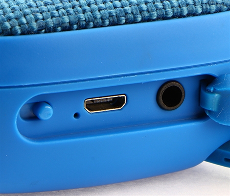 Xtech YES Blue Wireless Speaker Ports